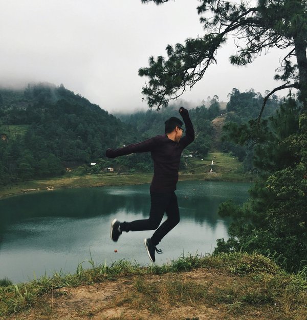 Quels sont les conseils pour une randonnée dans les montagnes de l'Annapurna au Népal ?